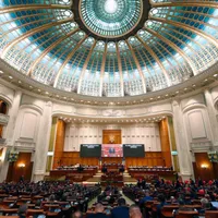 Care sunt cadourile interzise demnitarilor? Ce face un responsabil dacă îl primeşte? - Foto: Profimedia Images
