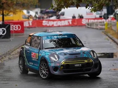 O mașină electrică a câștigat în premieră lupta cu termicele în CN de Super Rally - Foto: Facebook/Racing MIMI