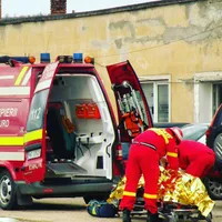 Un tânără de 15 ani a murit după ce s-a răsturnat cu mașina condusă de un alt adolescent de 15 ani/FOTO: Facebook/Smurd