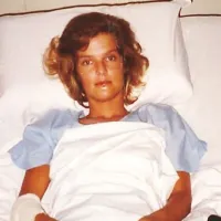Femeia care a scăpat de moarte - Foto: Twitter/Historic Vids