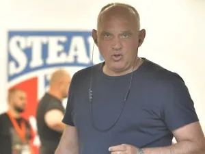 Omul care i-a distrus căsnicia lui Dan Petrescu, făcut praf de Prunea: 'Cine e panarama asta să vorbească cu mine?! Când vreau eu vorbești!'