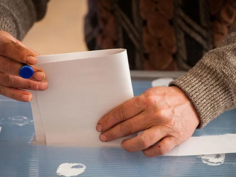 EXIT POLL. Rezultate alegeri ora 16.00. 3 dintre candidați, despărțiți de doar 3% pentru locul 2 - Foto: Profimedia images