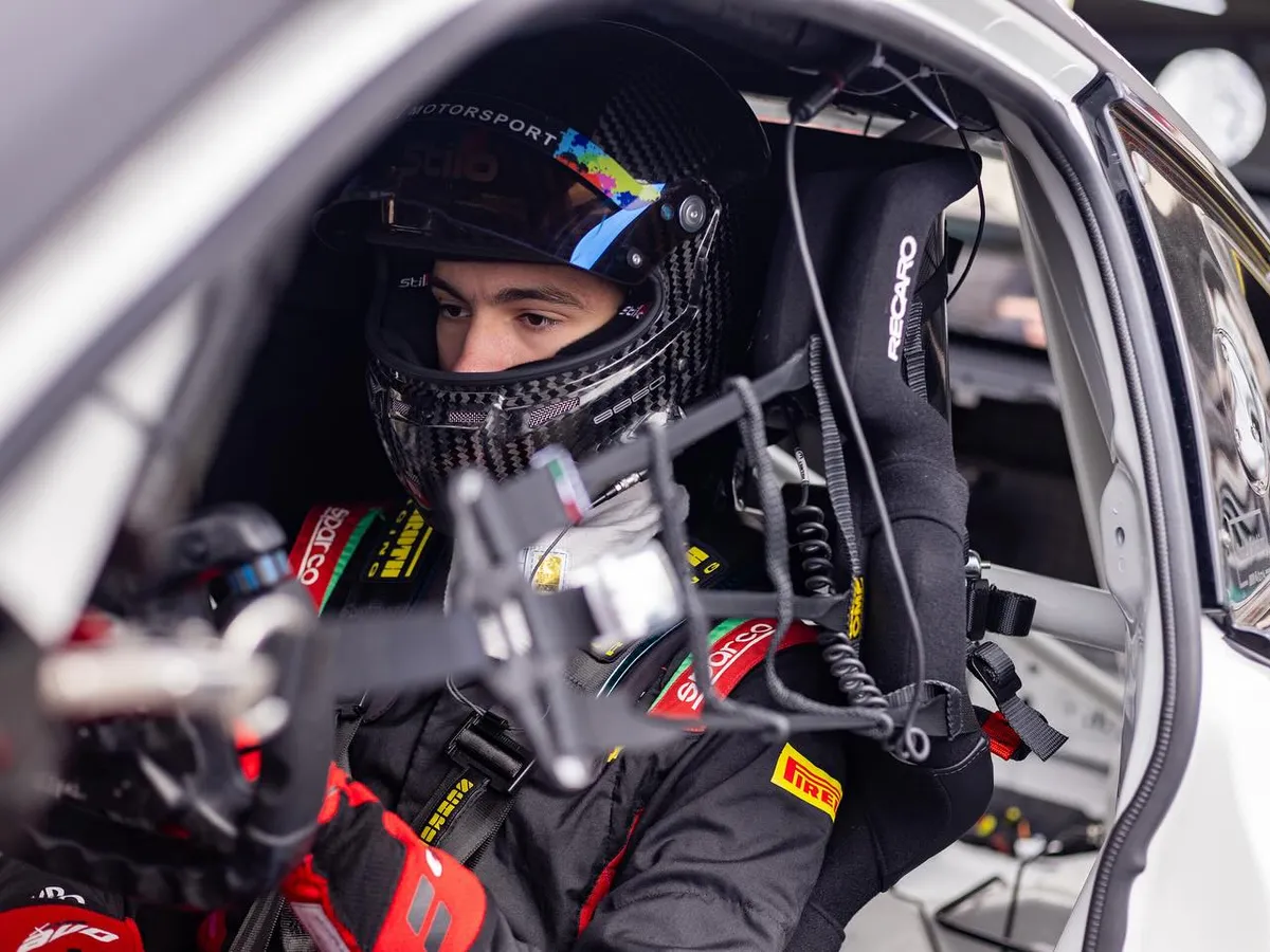 Weekend de foc, în GT4 European Series. Ce a făcut prima echipă românească în prima etapă? - Foto: Facebook / Tudor Tudurachi