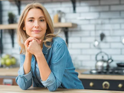 Pensionară la pensie - Foto: Freepik