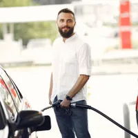 Carburanții se ieftinesc în România: motorina scade sub 9,60 lei/l, iar benzina se apropie de 8,70 lei/l - Foto: Freepik (Imagine cu rol ilustrativ)