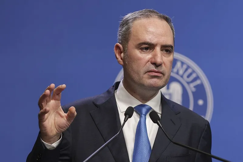 Alexandru Nazare, ministrul Finanţelor, în conferinţă de presă - Foto: INQUAM PHOTOS/Octav Ganea
