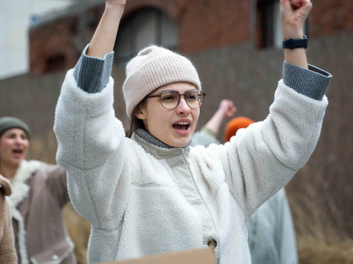 Mii de georgieni protestează la Tbilisi la un an de la blocarea negocierilor țării cu Uniunea Europeană