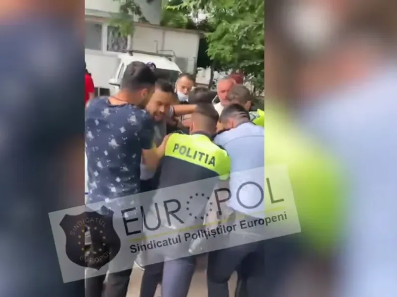 Bucureşteni duşi la secţia de Poliţie şi amendaţi, după un gratar în faţa blocului