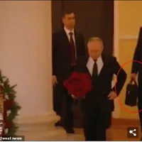 Putin s-a dus la înmormântarea lui Jirinivski cu valiza nucleară după el/foto: captură video