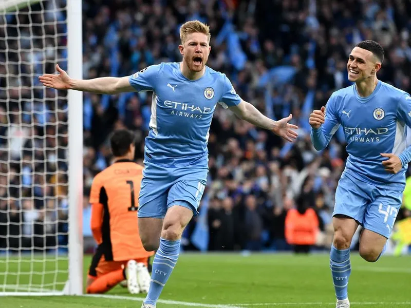 Manchester City este noua campionă a Angliei. În minutul 76 era condusă cu 2-0 / Europsort