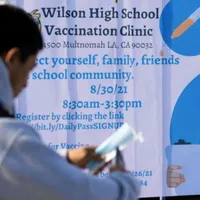 Vaccinul anti-COVID, obligatoriu pentru toți elevii în California/FOTO: Agerpres