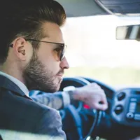 Amendă usturătoare pentru șoferii care NU fac acest lucru când conduc. Ce trebuie să-și cumpere? - Foto: Profimedia Images / imagine cu rol ilustrativ