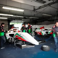 Un pilot român de 15 ani și o echipă 100% românească debutează în 2024 în Formula 4 din Italia - Foto: Bunzac Media