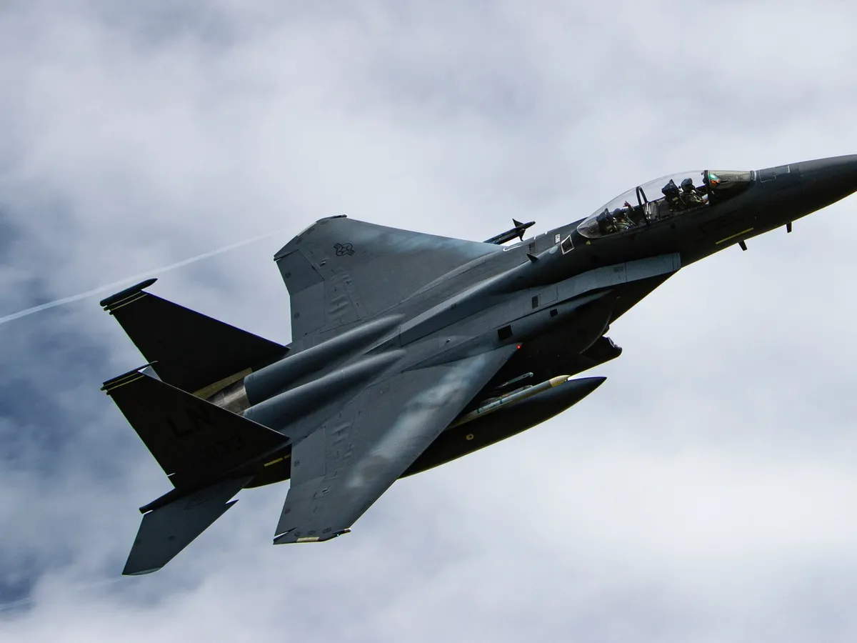 VIDEO De ce are nevoie Ucraina de avioane F15 și F16 pentru a curăța cerul de avioane rusești/ Profimedia photos
