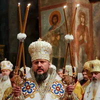 Preot testat pozitiv cu Covid, cercetat după ce a încălcat măsura izolării pentru a merge la slujbă/FOTO: theconversation.com