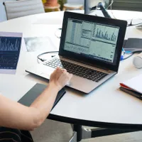 De ce nu se pot impune indicatori de performanţă la firmele de stat? Oficial, suferă de o „boală” - Foto: pexels.com/Kampus Production - Imagine cu rol ilustrativ