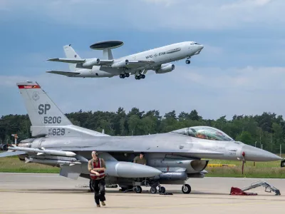 SUA trimit militari în Ucraina ca să țină avioanele F-16 în viață. „Nu le putem repara în România” - Foto: Profimedia Images