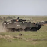 Transportor blibdat Piranha V întimpul unui exercițiu militar Foto: INQUAM Photos/George Călin