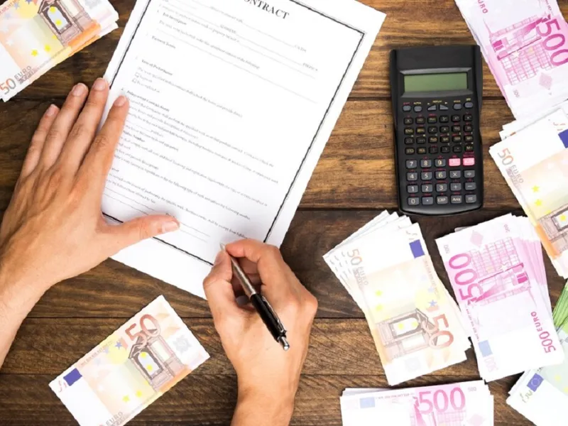 Ce salariu net va avea un român din Spania care câștigă 5.000 €/lunar brut? Cum se calculează? - Foto: Freepik.com (rol ilustrativ)