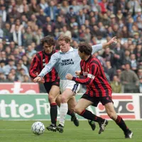 Paul Gascoigne (albastru) - Foto: Profimedia Images