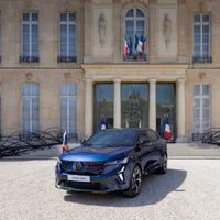 Cum arată noua mașină a președintelui Franței? A fost creată special după cerințele lui Macron - Foto: Renault