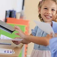 Sarah, 6 ani, este elevă la Alpha School, Brownsville