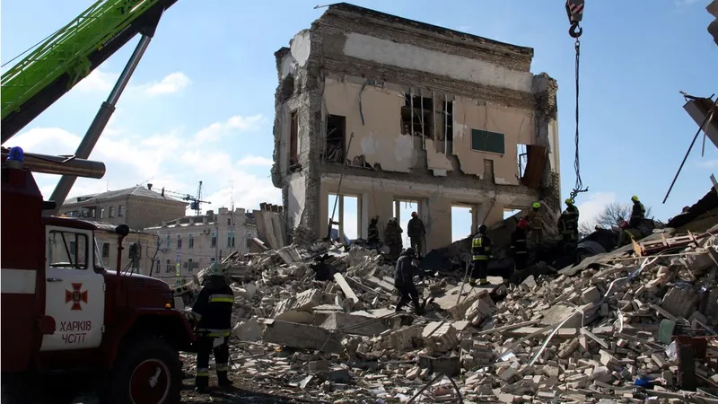 Oficial, Rusia nu atacă ținte civile. +1.150 de imobile de locuit, distruse de armata rusă în Harkov. / Foto: agerpres.ro