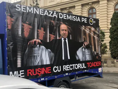 Camionul s-a plimbat și pe la universitatea condusă de rectorul Toader