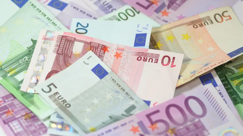 BNR: Datoria externă totală a crescut cu 6,43 miliarde euro în primele 11 luni din anul trecut/FOTO: Unsplash