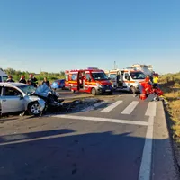 O cisternă a ieșit dintr-o curte tăind 4 benzi. Șoferul unui Audi n-a avut nicio șansă. / Foto: infotraficromania.ro