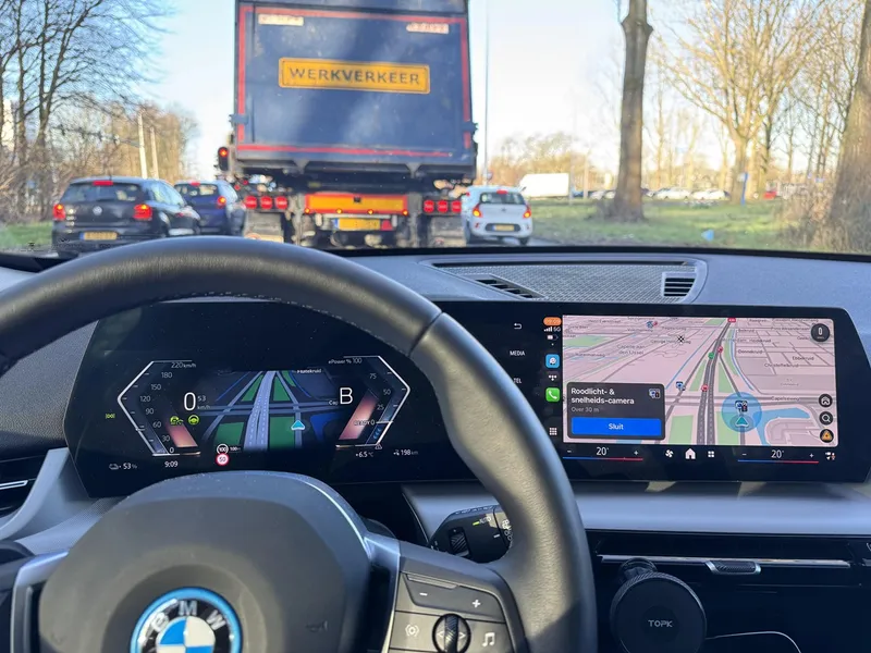Nou funcție utilă, pentru șoferii care folosesc Waze. Doar posesorii de 4 mărci de mașini au acces - Foto: reddit.com