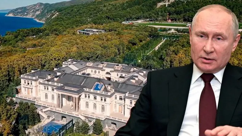 Palatul lui Putin de pe malul Mării Negre. / Foto: dpgmedia.be