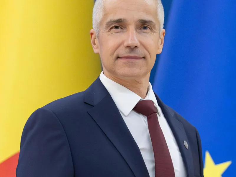 Ministrul justiției nu vrea să taie pensie speciale. Vor ajunge mai mari ca salariile la 60.000 lei - Foto: Freepik/FB