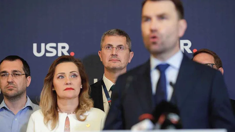 Elena Lasconi are o luptă mai grea de dus cu adversarii din USR decât cu ceilalți candidați la președinție - Foto: INQUAM PHOTOS/ George Călin