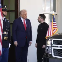 Trump îl amenință pe Zelenski în privința acordului mineralelor: Dacă o face, va avea mari probleme - Foto: Profimedia images