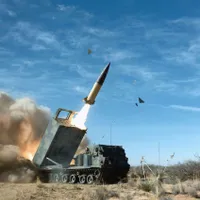 SUA vor livra armament greu pe bandă rulantă. Numai Ucraina cumpără de 50.000.000.000$ - Foto: Profimedia images