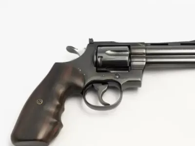 Revolver - FOTO houseofguns.ro