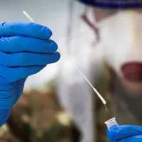 Peste 35% din cazurile de COVID din ultima săptămână, în București, Timiş, Cluj, Constanţa și Ilfov. / Foto: bbc.com