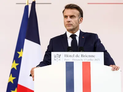 Franța se pregătește de război pentru apărarea Europei. Macron cumpără arme de 65.000.000.000 de € - Foto: Profimedia images