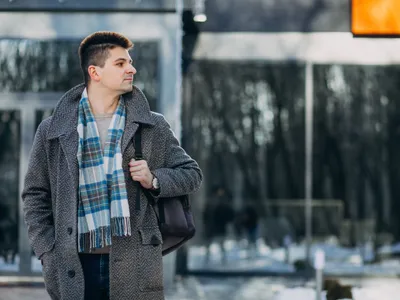 Bărbat stație Foto: Freepik (imagine cu rol ilustrativ)