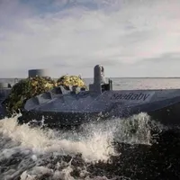 VIDOE Momentul când drone ucrainene cu aruncătoare de flăcări lovesc nave rusești în Marea Neagră - Foto: Twitter