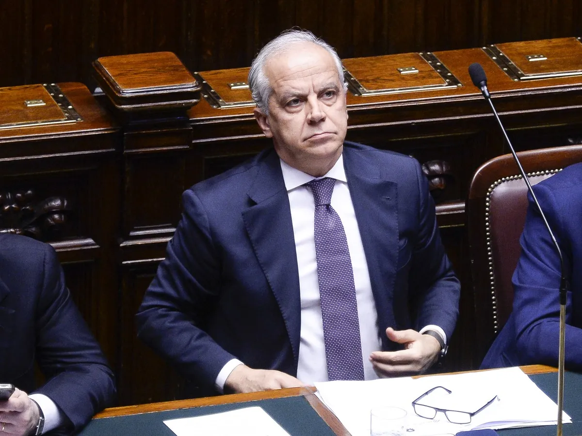 O jurnalistă italiană dezvăluie că are o relaţie cu ministrul de interne, căsătorit şi tatăl a doi copii