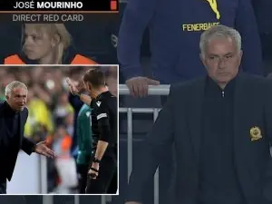 `Arbitrul mi-a spus ceva incredibil`. Mourinho lovește din nou: declarația serii după egalul cu Man United