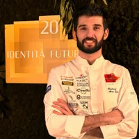 Povestea lui Chef Richard de la „Chefi la cuțite”: părăsit de tată la 1 an, crescut de bunică - Foto: Facebook / Chefi la cuțite