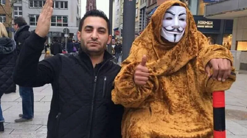 Elvis Pian, implicat într-un dosar împreună cu mai mulți membri ai clanului Duduianu care furaseră o mașină și negociau cu proprietarul Foto: Facebook