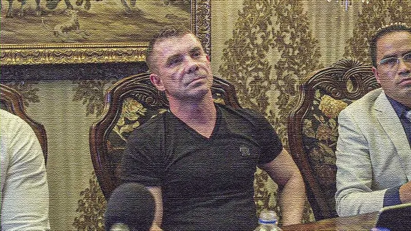 VICTIMĂ „Rechinul“ a organizat o conferință de presă în Cancun, în martie 2020, ca să se plângă că este victima Poliției