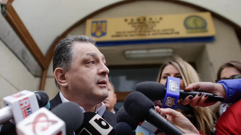 Marian Vanghelie, reținut pentru trafic de influență la achziția de măști FFP2, tarabe și geluri Foto: INQUAM Photos/ Octav Ganea