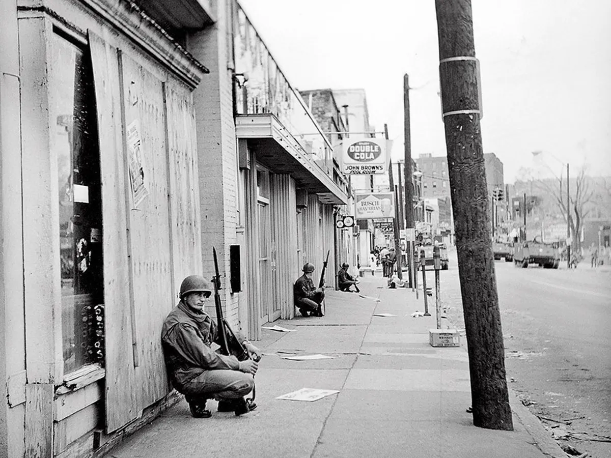 Garda Naţională pe Strada Beale, după revolta de pe 28 martie 1968