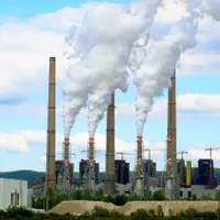 Preţurile la energie electrică vor rămâne mari în România cel puţin în următorii 4-5 ani, cât timp vom utiliza cărbune pentru producerea de energie. / Foto: digi24.ro