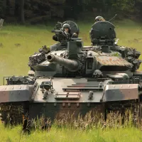 Tnacul fabricat în România Tanc TR-85M1 / romarm.ro